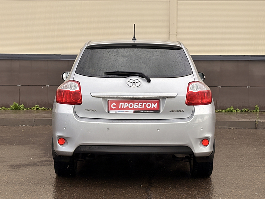 Toyota Auris, 2011 года, пробег 232507 км