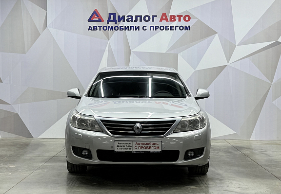 Renault Latitude Privilege, 2012 года, пробег 217598 км