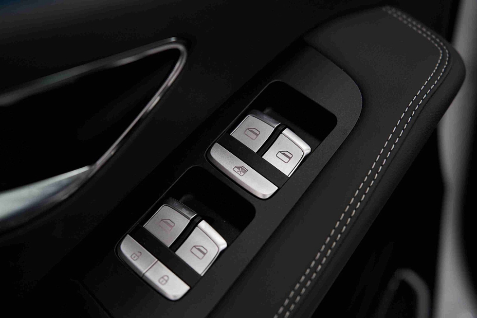 Jetour X90+ Премиум 7 мест, белый