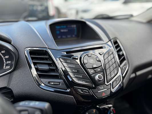Ford Fiesta Titanium, 2016 года, пробег 126121 км