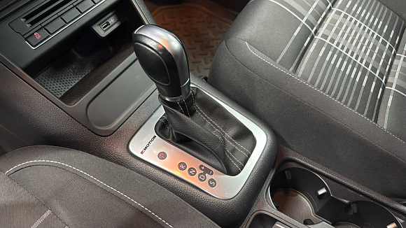 Volkswagen Tiguan, 2016 года, пробег 109533 км