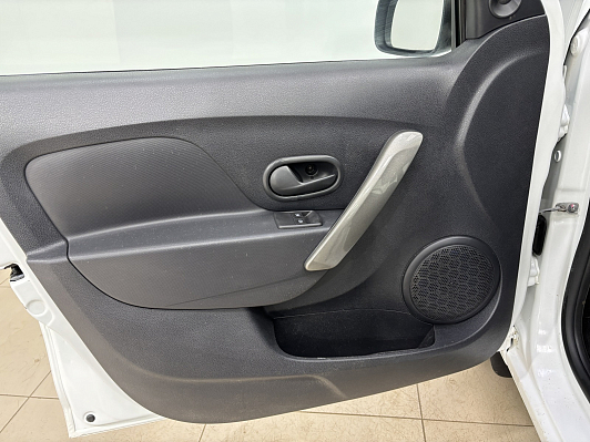 Renault Logan Drive, 2018 года, пробег 66557 км