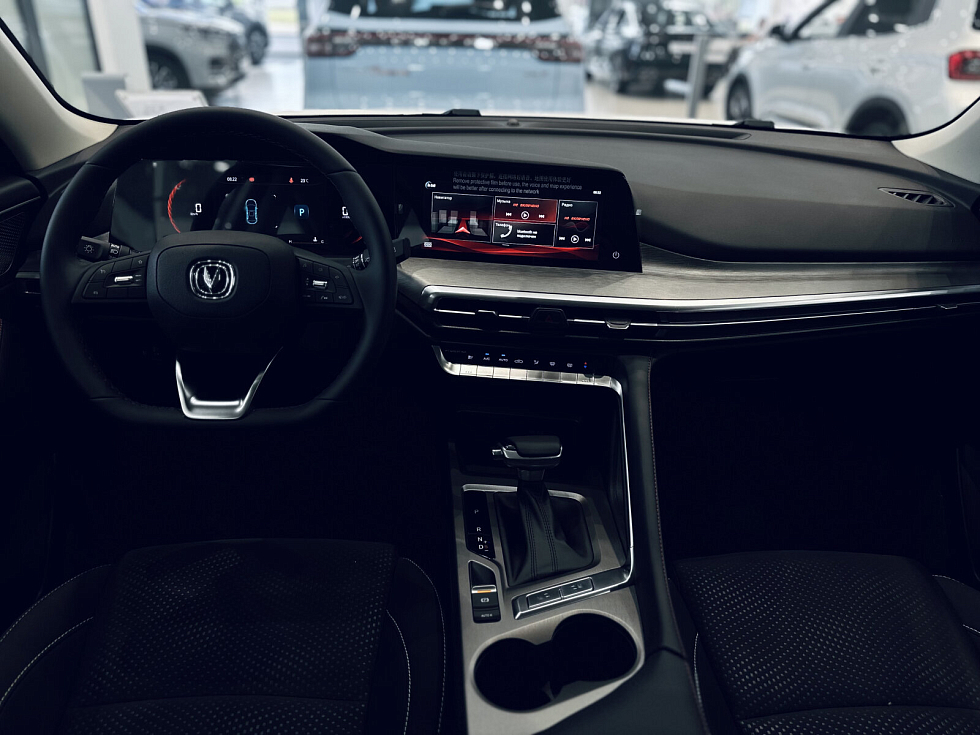 Changan CS35 Plus Техно, серебряный