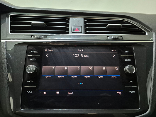Volkswagen Tiguan Highline, 2018 года, пробег 124500 км