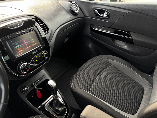Renault Kaptur Style, 2017 года, пробег 88960 км