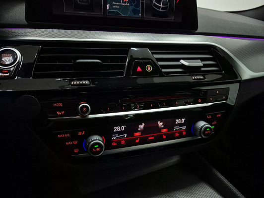BMW 5 серии, 2019 года, пробег 151507 км
