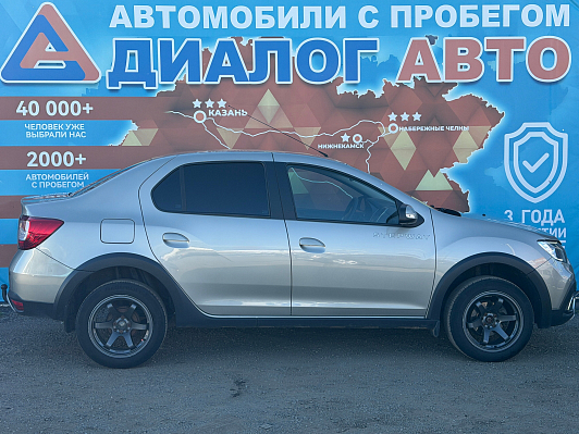 Renault Logan Stepway Life, 2020 года, пробег 77160 км