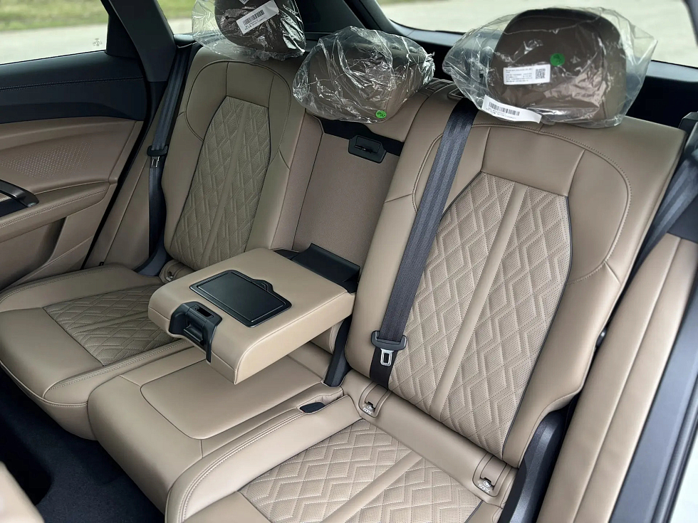 Audi Q5 Edition One TFSI quattro S tronic, белый