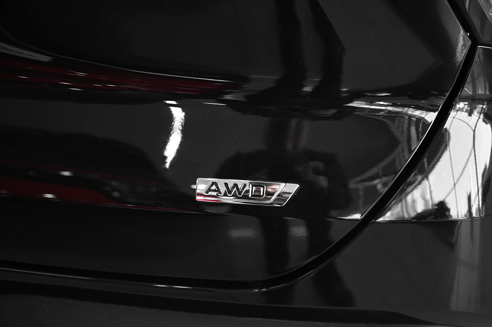 Geely Atlas , черный