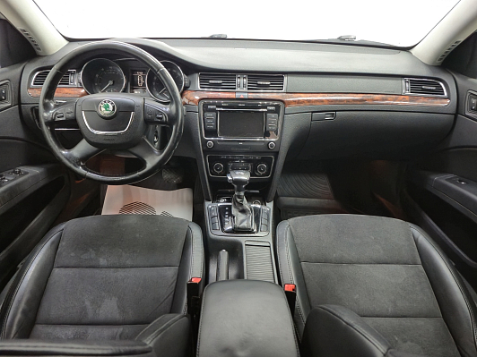 Skoda Superb, 2011 года, пробег 244818 км