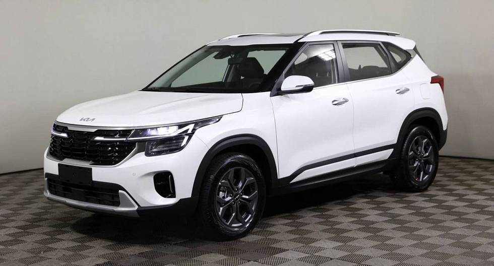 Kia Seltos Premium Edition, белый