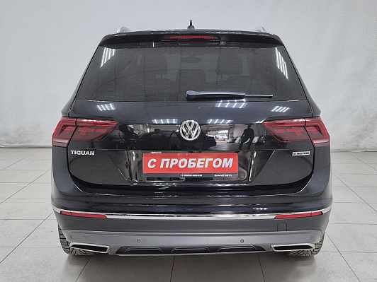 Volkswagen Tiguan Highline, 2018 года, пробег 124500 км