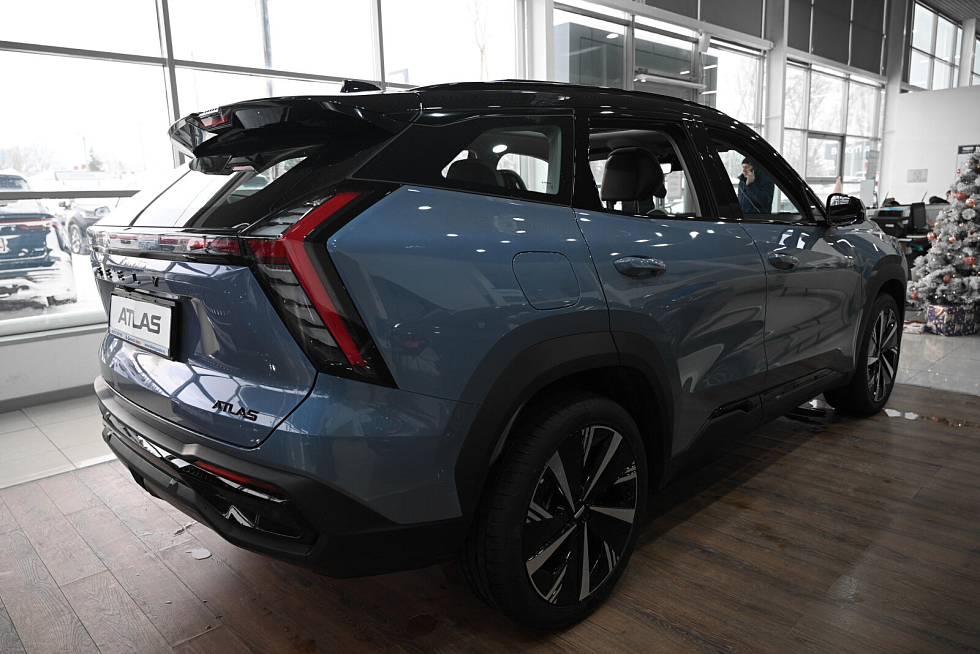 Geely Atlas Люкс, голубой