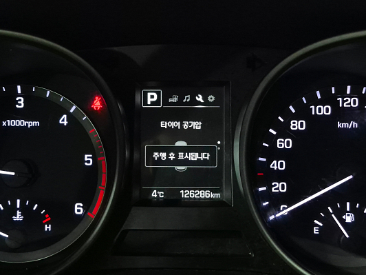 Hyundai Santa Fe, 2017 года, пробег 126179 км