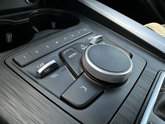 Audi A4 Sport, 2019 года, пробег 181383 км