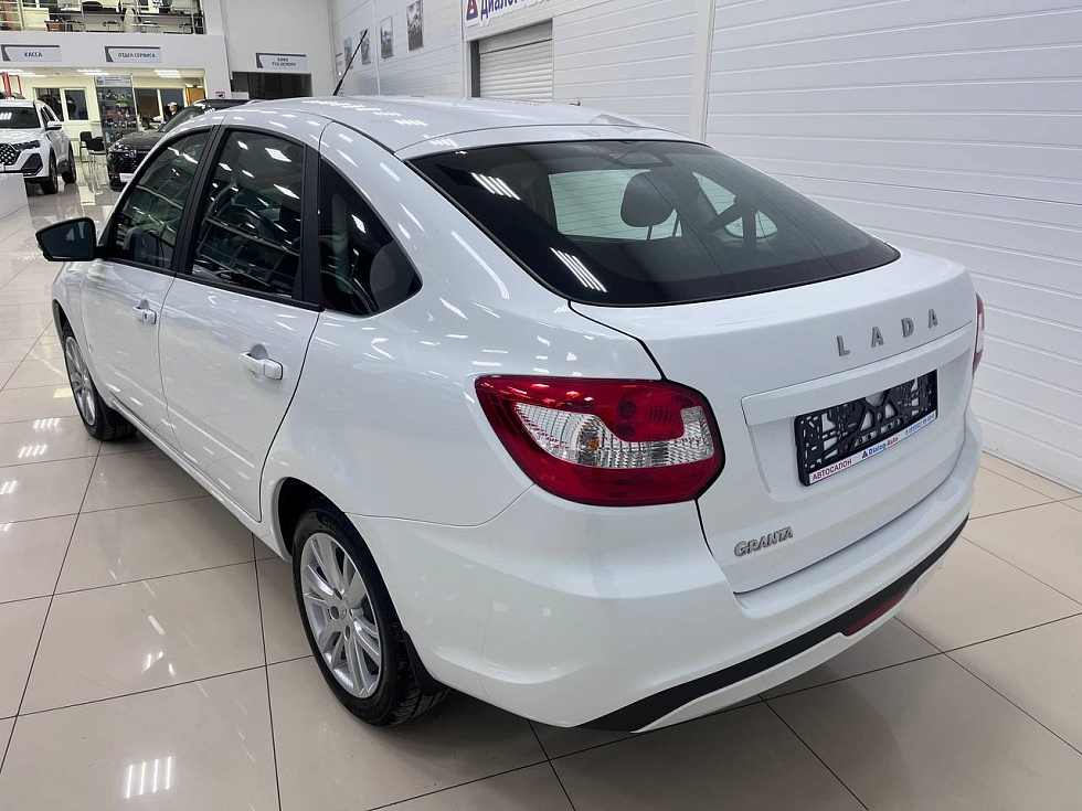 Lada (ВАЗ) Granta #CLUB'23, белый
