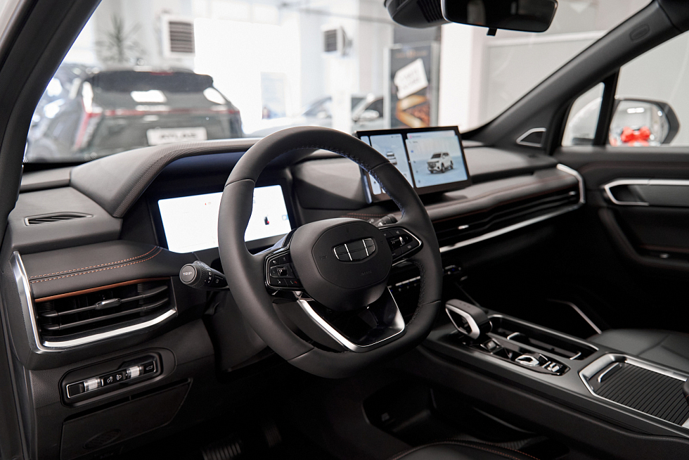 Geely Okavango Flagship, белый