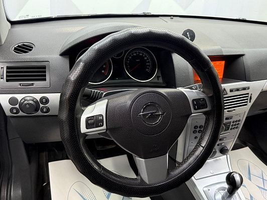 Opel Astra, 2012 года, пробег 174189 км