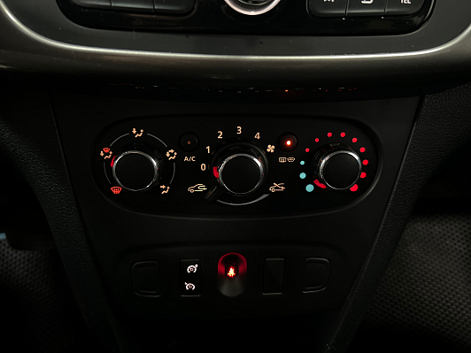 Renault Sandero Stepway Life, 2018 года, пробег 111000 км