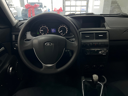 Lada (ВАЗ) Priora Norma White Edition 21705-45-057, 2017 года, пробег 189111 км