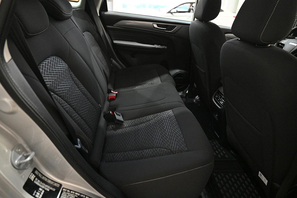 Haval M6 Base, серебряный
