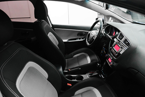 Kia Ceed Luxe, 2014 года, пробег 99000 км
