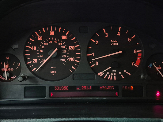 BMW X5, 2004 года, пробег 301850 км