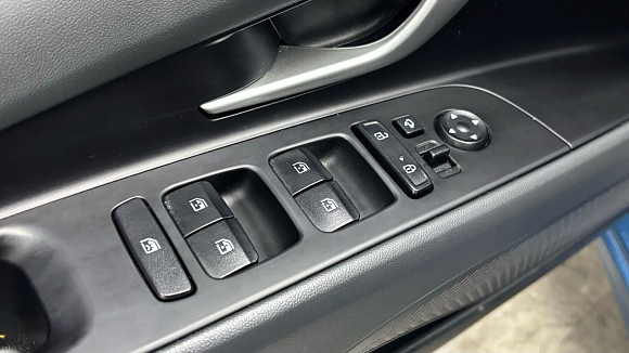 Hyundai Elantra LUX, 2023 года, пробег 20121 км