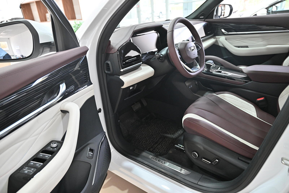 Geely Monjaro , белый