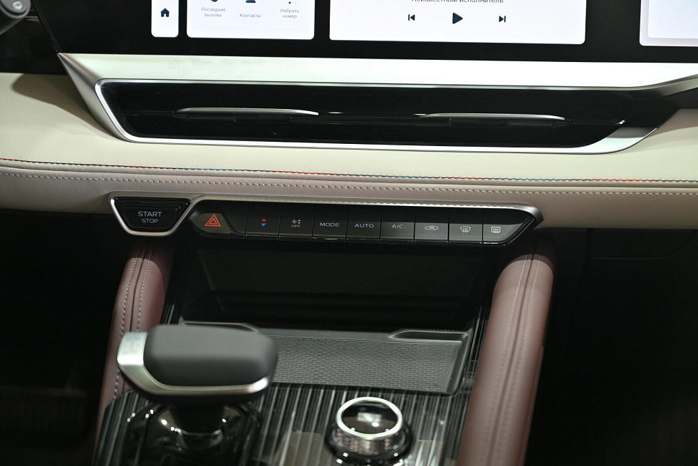 Geely Monjaro , белый