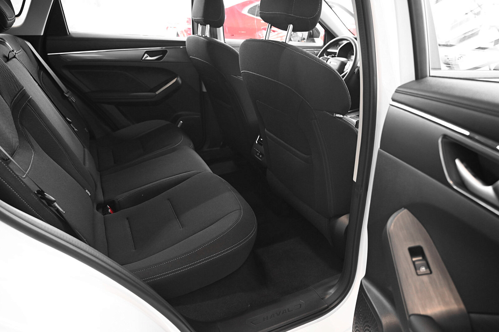 Haval Jolion Премиум, белый