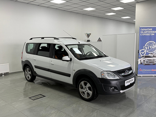 Lada (ВАЗ) Largus Luxe Glonass (7 мест) (2018-2019), 2018 года, пробег 211000 км