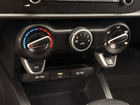 Kia Rio Comfort, 2022 года, пробег 48715 км