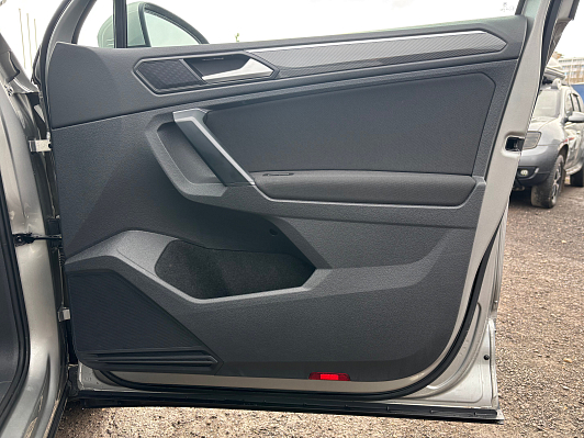 Volkswagen Tiguan CONNECT PLUS, 2019 года, пробег 130000 км