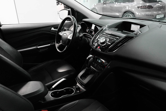 Ford Kuga Titanium, 2016 года, пробег 140792 км