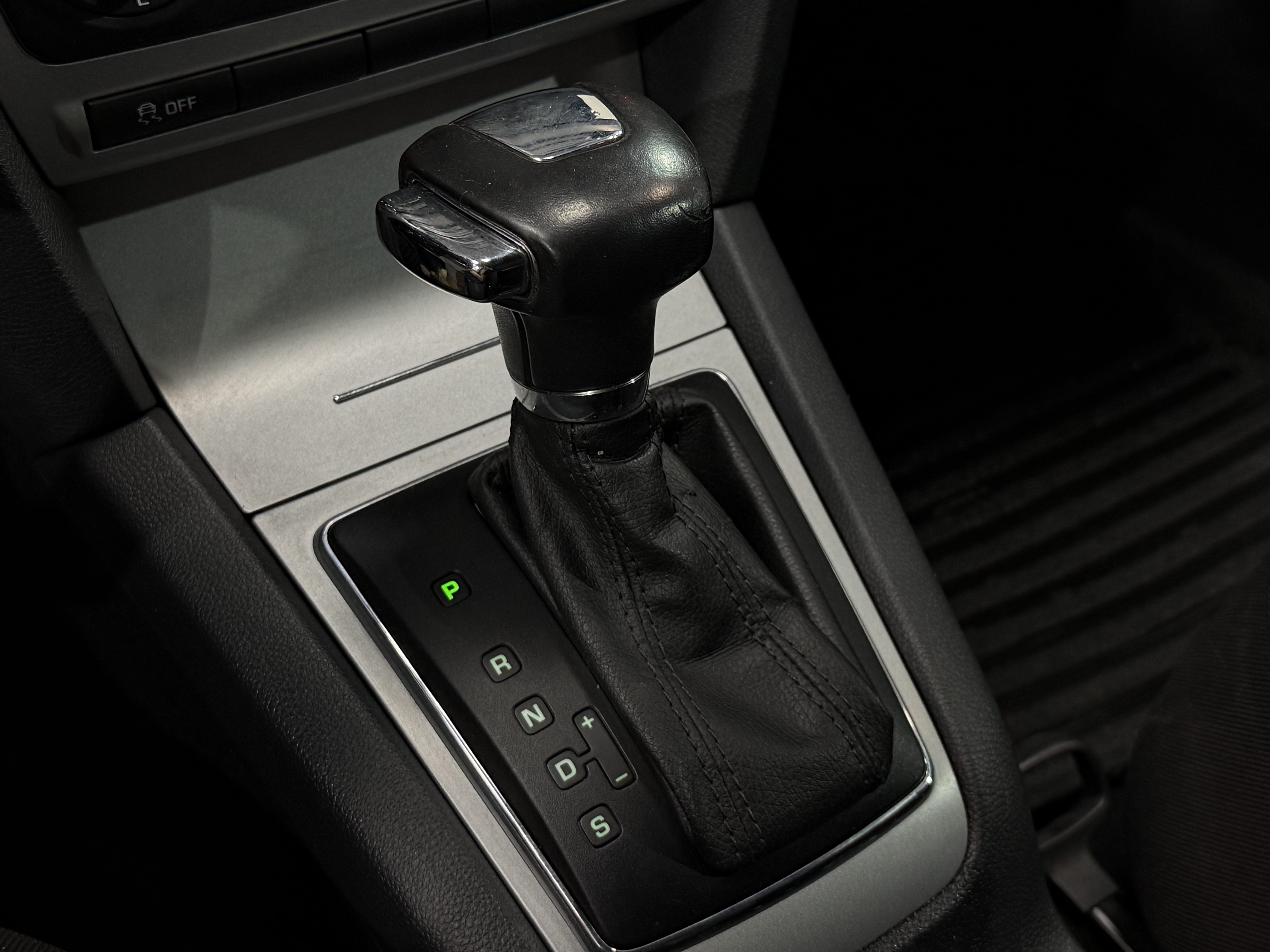 Skoda Octavia Elegance, 2012 года, пробег 280000 км