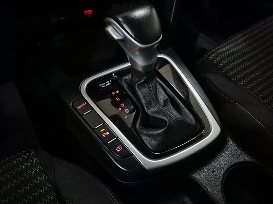 Kia Ceed Luxe, 2023 года, пробег 146300 км