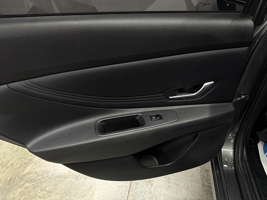 Hyundai Elantra LUX, 2023 года, пробег 76279 км