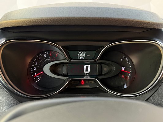 Renault Kaptur Play, 2017 года, пробег 150000 км