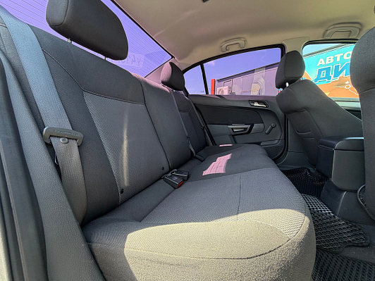 Opel Astra, 2011 года, пробег 275000 км