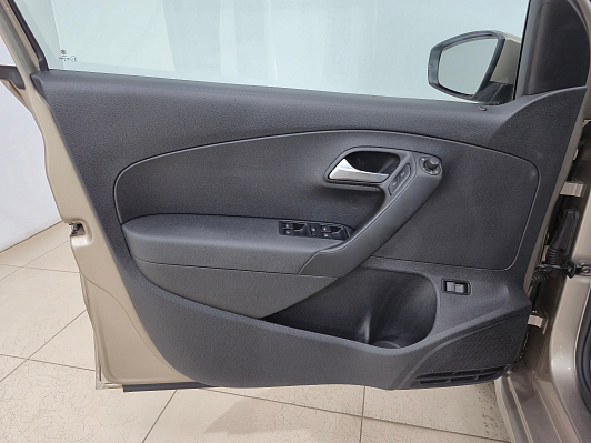 Volkswagen Polo Drive, 2018 года, пробег 119500 км