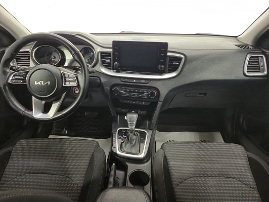 Kia Ceed Luxe, 2021 года, пробег 354634 км