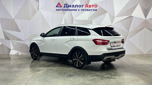 Lada (ВАЗ) Vesta Luxe, 2019 года, пробег 174351 км