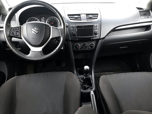 Suzuki Swift GL, 2011 года, пробег 150000 км