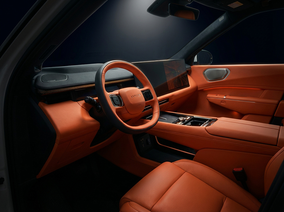 Lynk & Co 900 Ultra, белый