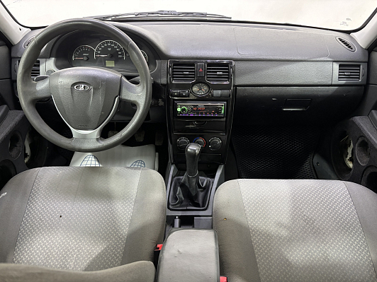 Lada (ВАЗ) Priora, 2013 года, пробег 203329 км