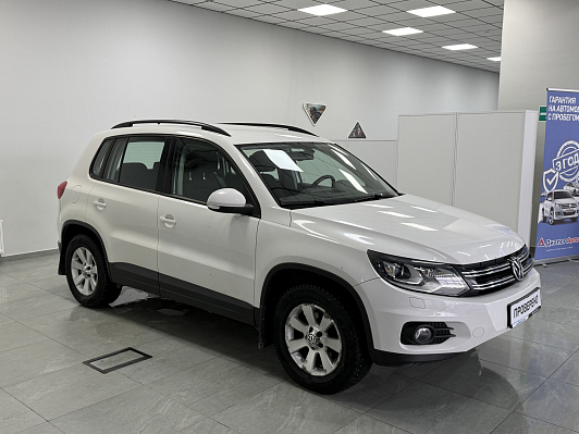 Volkswagen Tiguan Avenue, 2013 года, пробег 185462 км