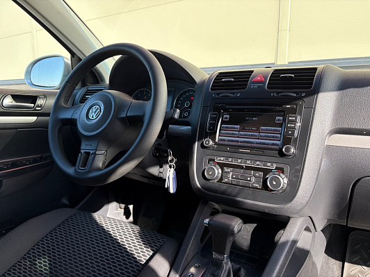 Volkswagen Jetta Trendline, 2010 года, пробег 214550 км