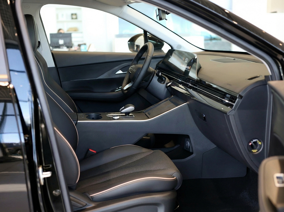 Omoda C5 Стиль, черный