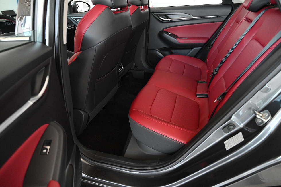 Changan Eado Plus Tech, серый